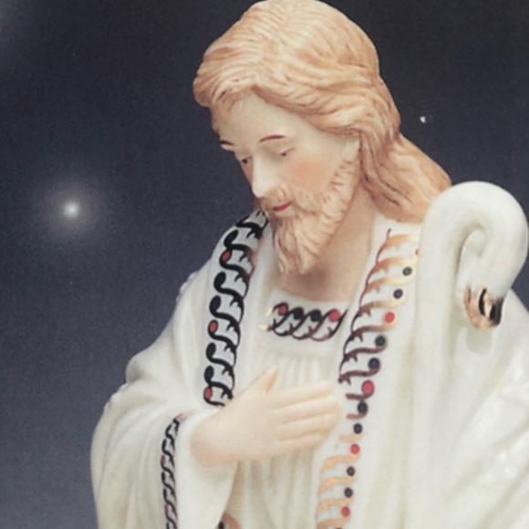 40% off Jade Porcelain Rare Vintage Nativity Figurine Mary Joseph and Baby Jesus - Picture 3 of 10